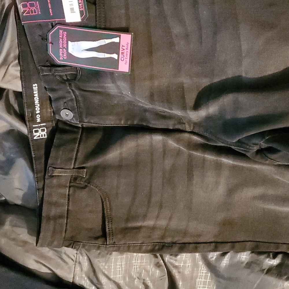 Super High Rise Crop Curvy Denim Pants Black